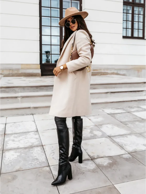 Adela | Relaxed and timeless winter garment - Image 4