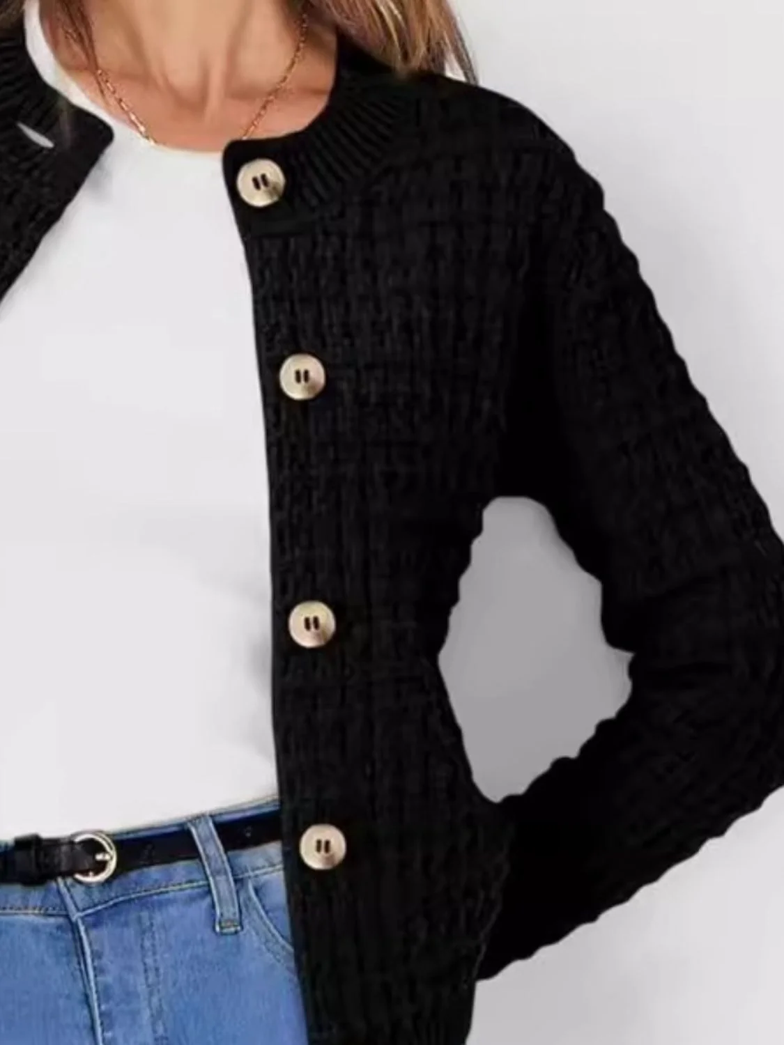 Adele | Buttoned, long-sleeved cardigan with a crew neck - Image 9