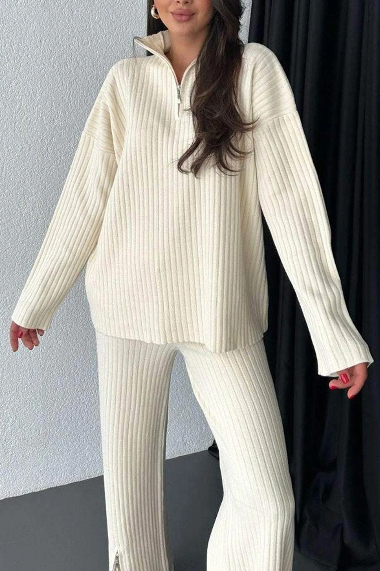 Adelheid | Two-piece outfit in ribbed knit with zip and slit - Image 2