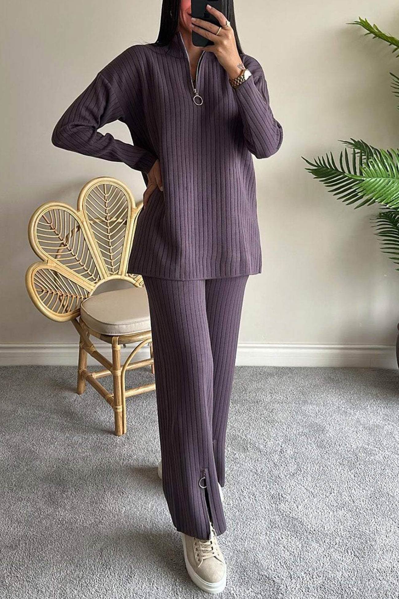 Adelheid | Two-piece outfit in ribbed knit with zip and slit - Image 4