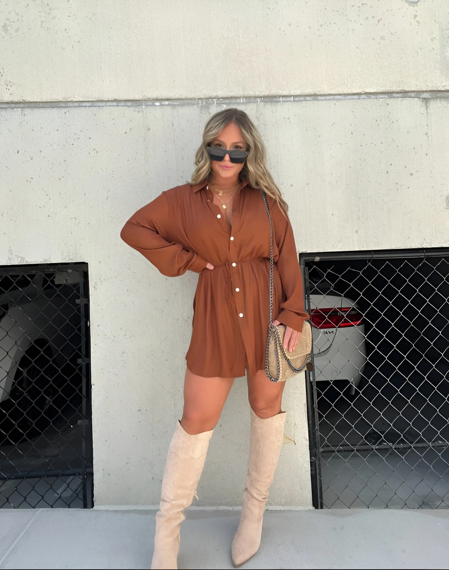 Adelina® | Trendiges Satin-Strampeldress - Image 16