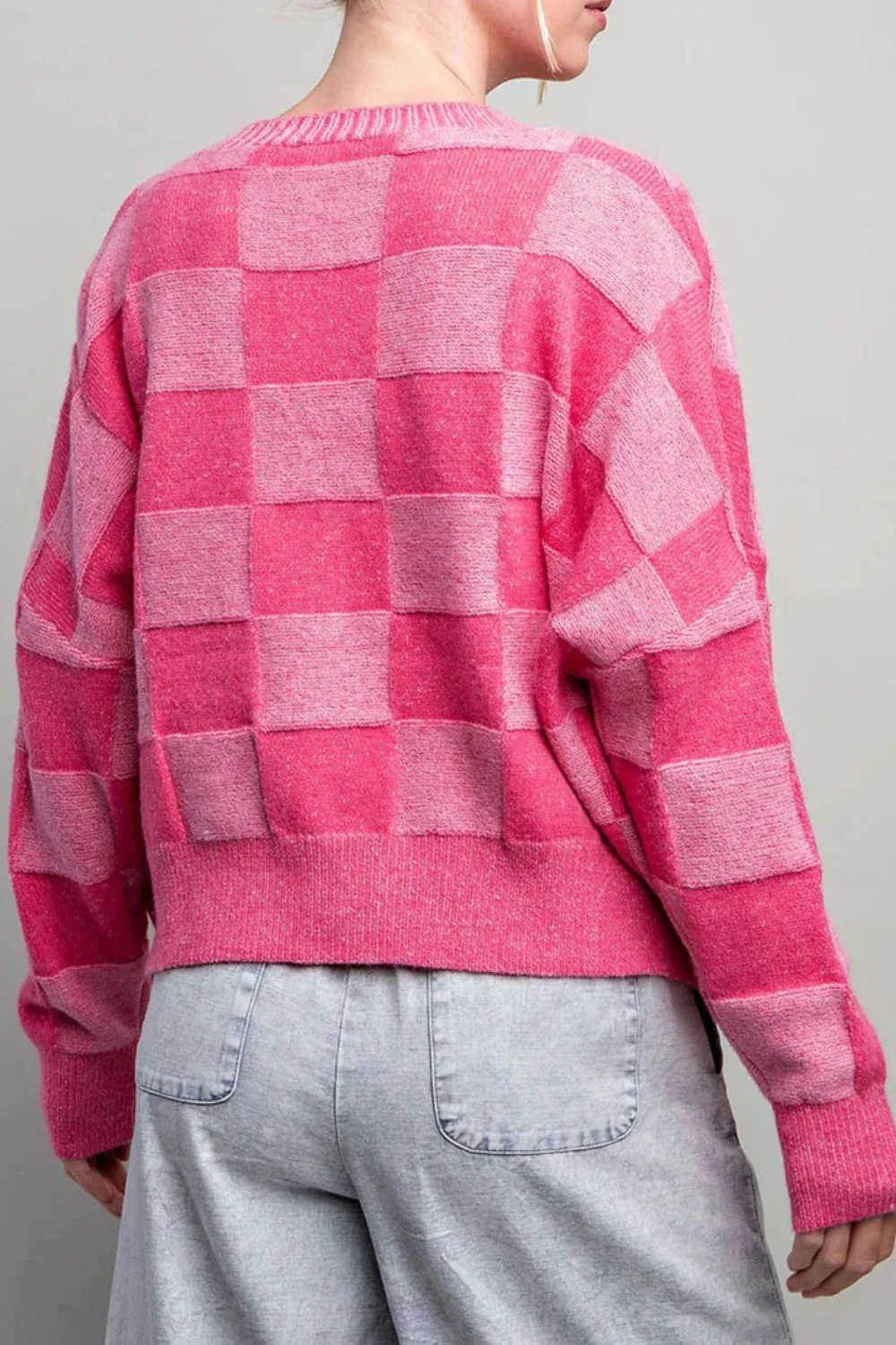 Adriana | Checked long-sleeved cardigan with V-neck - Image 4