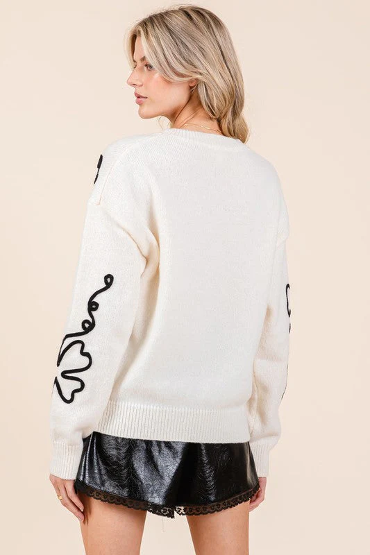 Adriana | Knitted sweater with floral embroidery - Image 3