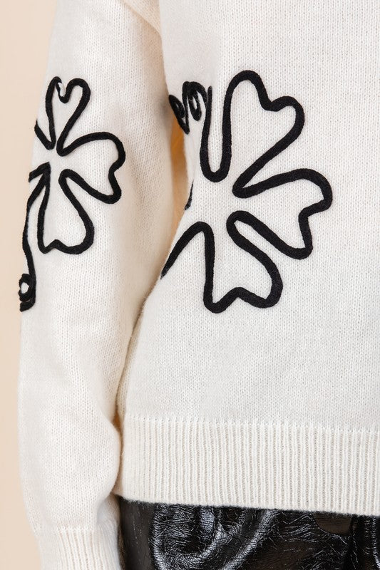 Adriana | Knitted sweater with floral embroidery - Image 4