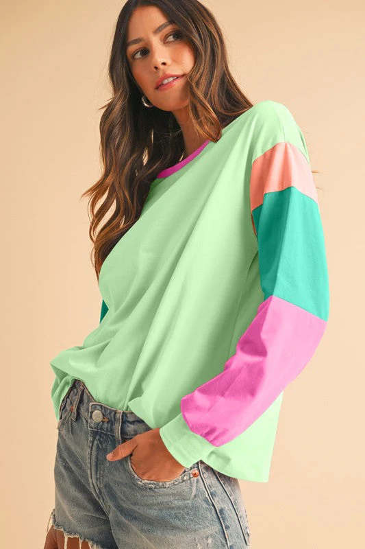 Adriana | Loose fit top with color block sleeves - Image 10