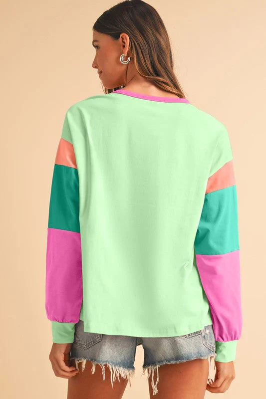 Adriana | Loose fit top with color block sleeves - Image 16