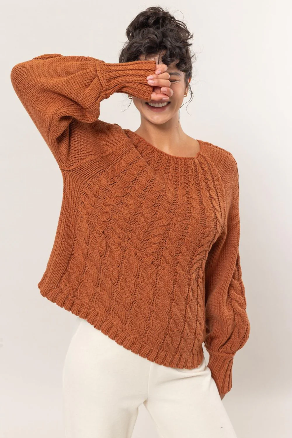 Agustina | Cable-knit sweater with a crew neck and raglan sleeves - Image 3