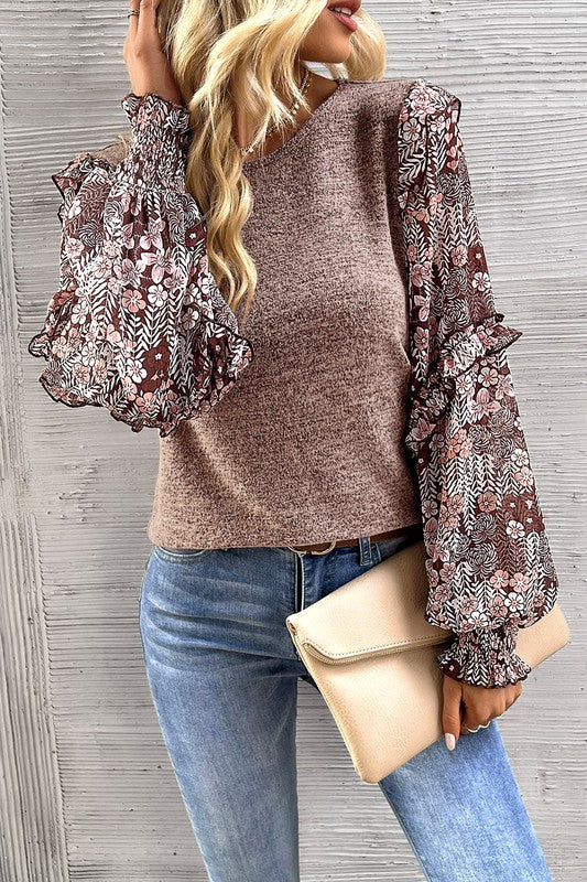 Aitana | Ruffled blouse with tiered floral sleeves and round neckline - Image 3