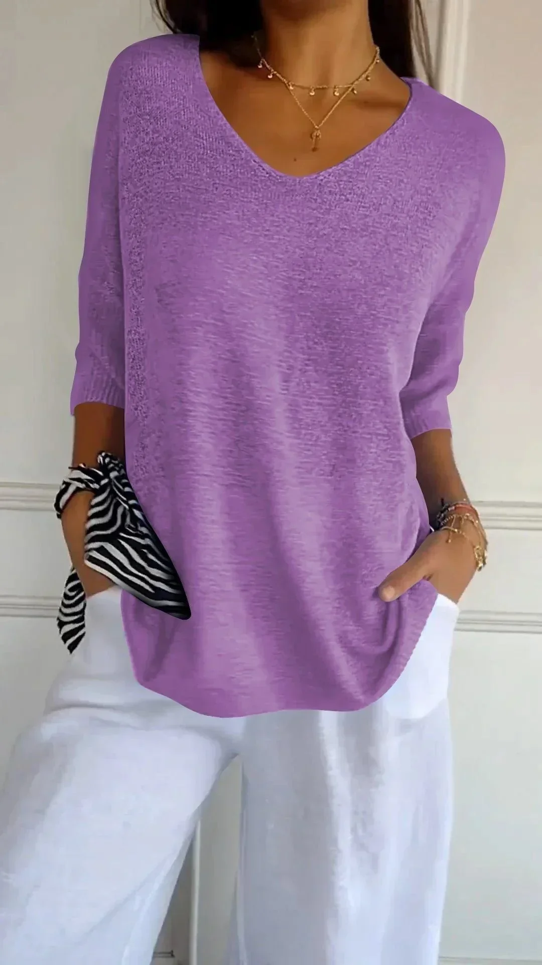 Alfonsina® | Simple Knitted Top With A V-Neck - Image 3