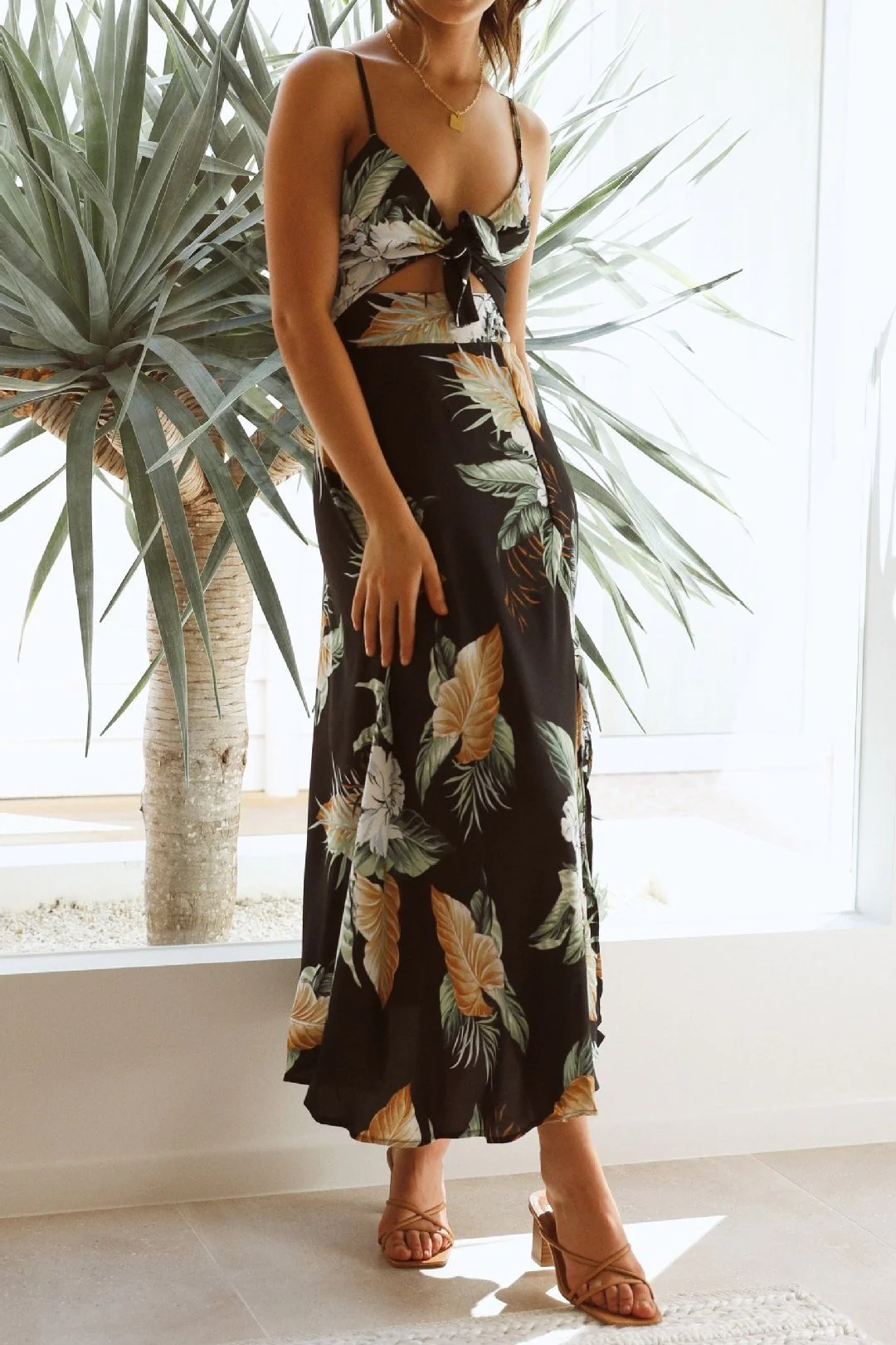 Alicia® | Printed Maxi Slip With Knot - Image 6