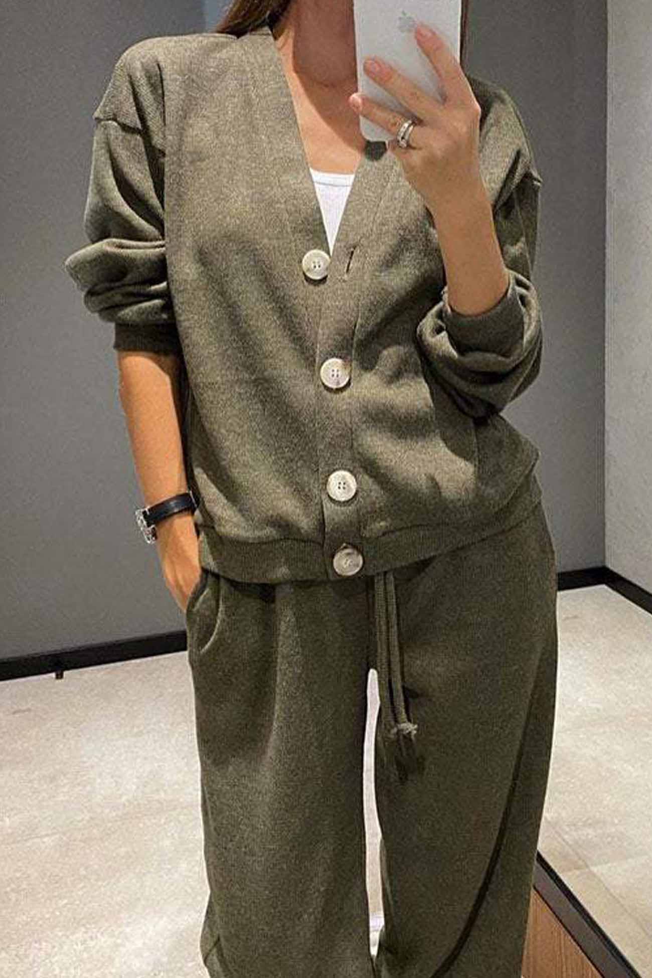 Alicia | Solid color cardigan set with long pants and buttons - Image 10