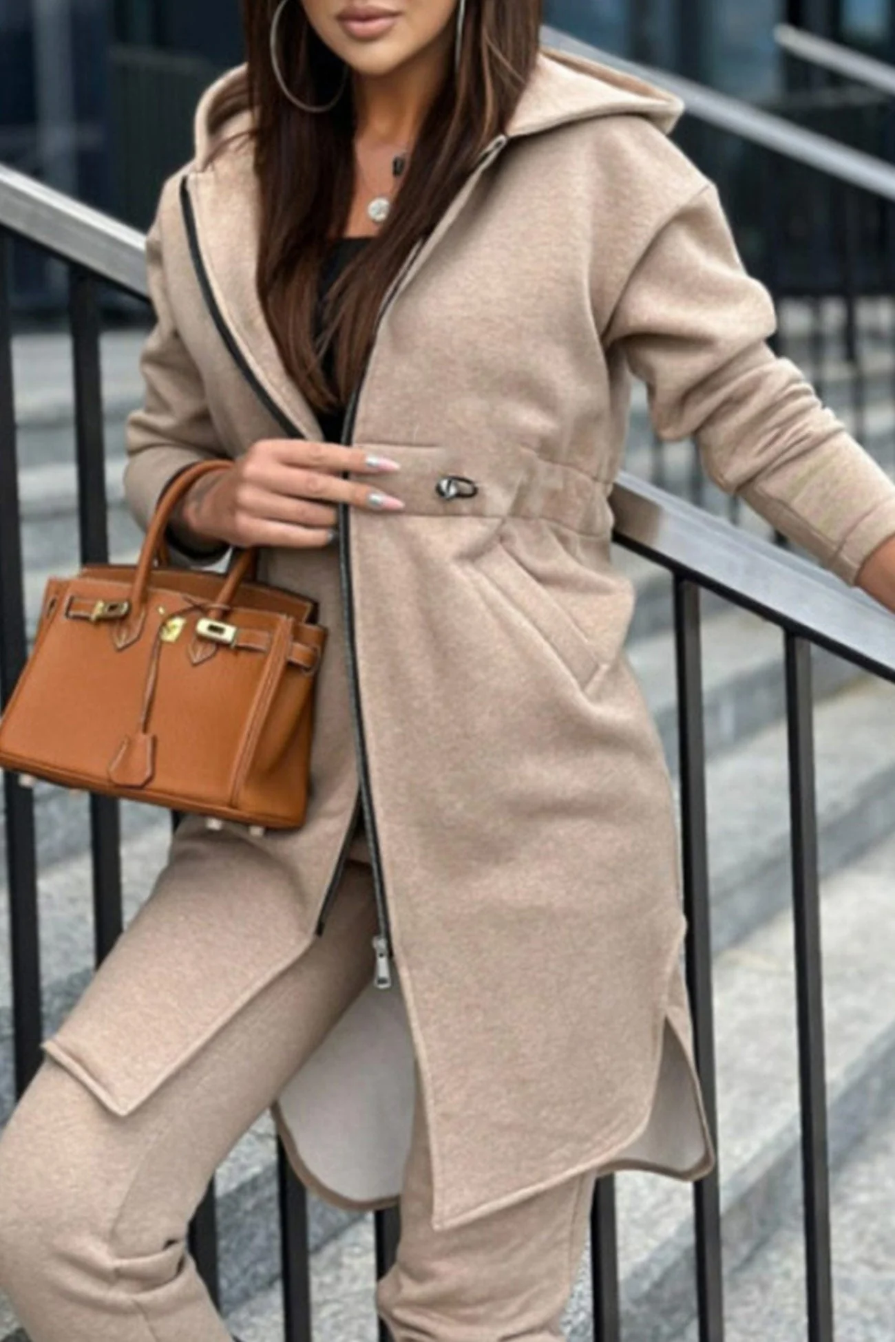Alida | Mid-length hoodie pants set with elastic waist - Image 2