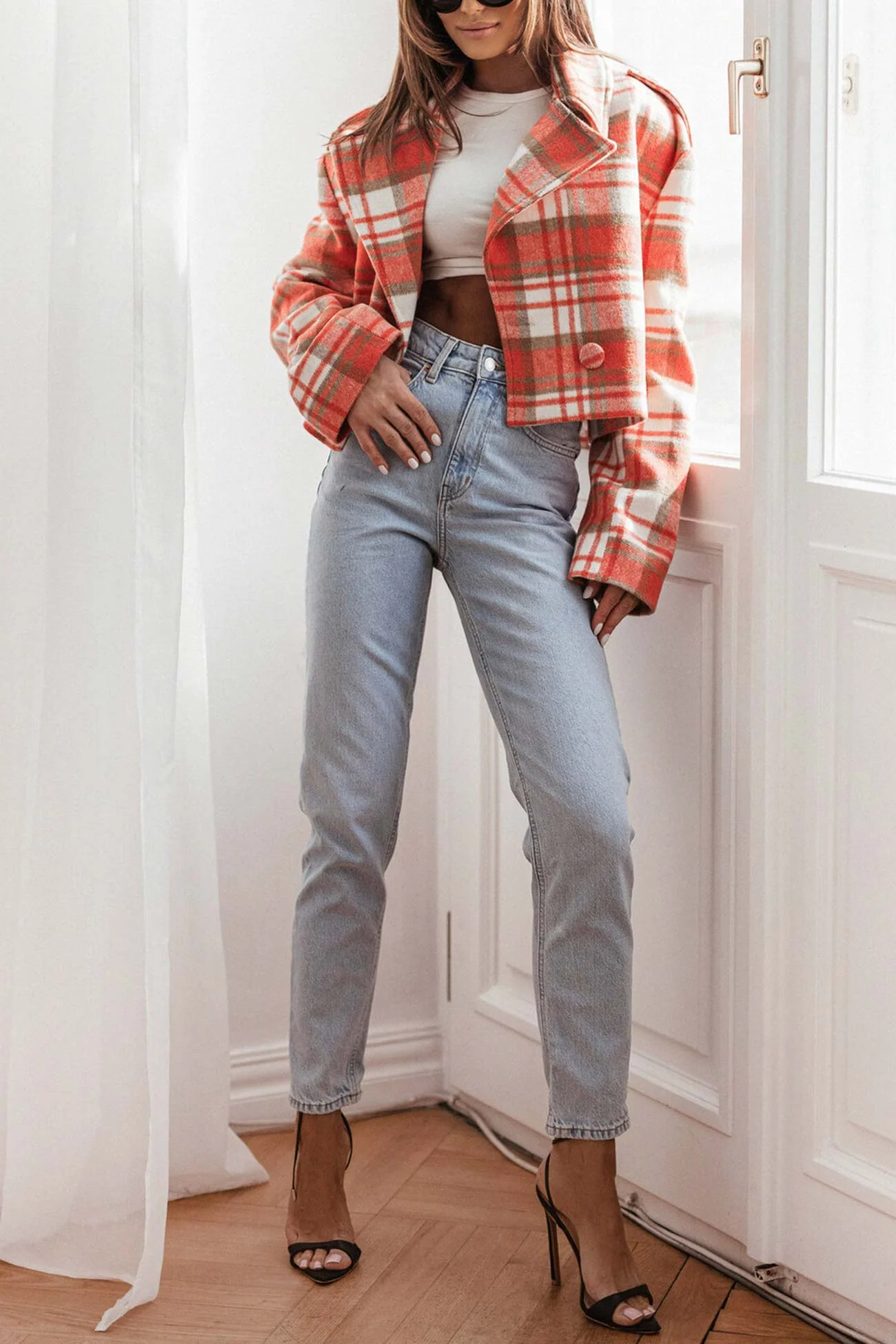Alma | Checked crop blazer with button placket - Image 3