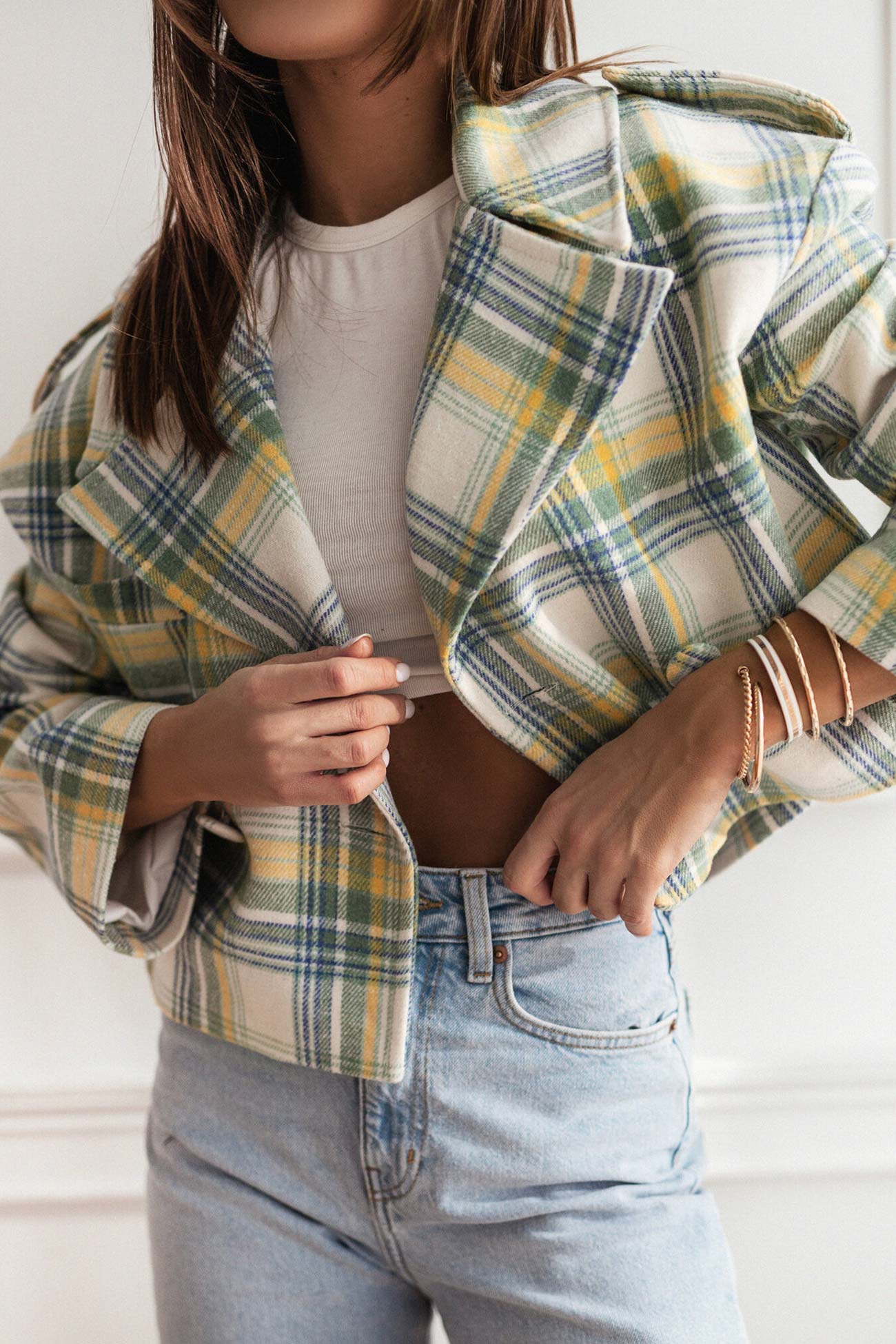Alma | Checked crop blazer with button placket - Image 7