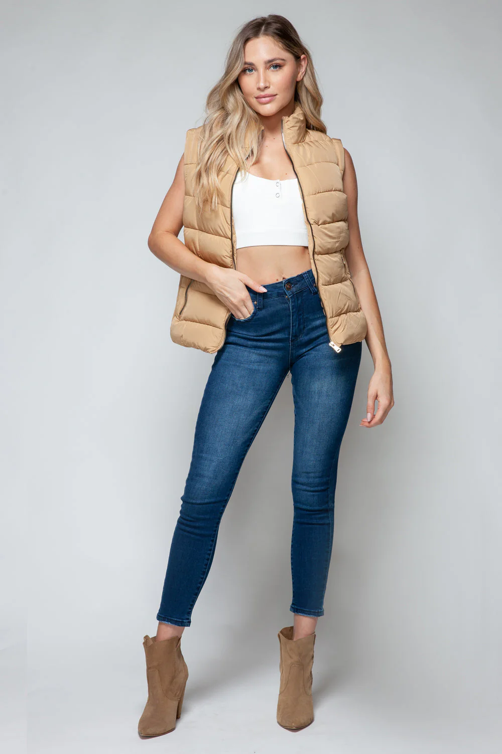 Alma | Snobbish turtleneck vest with zip and pockets - Image 6