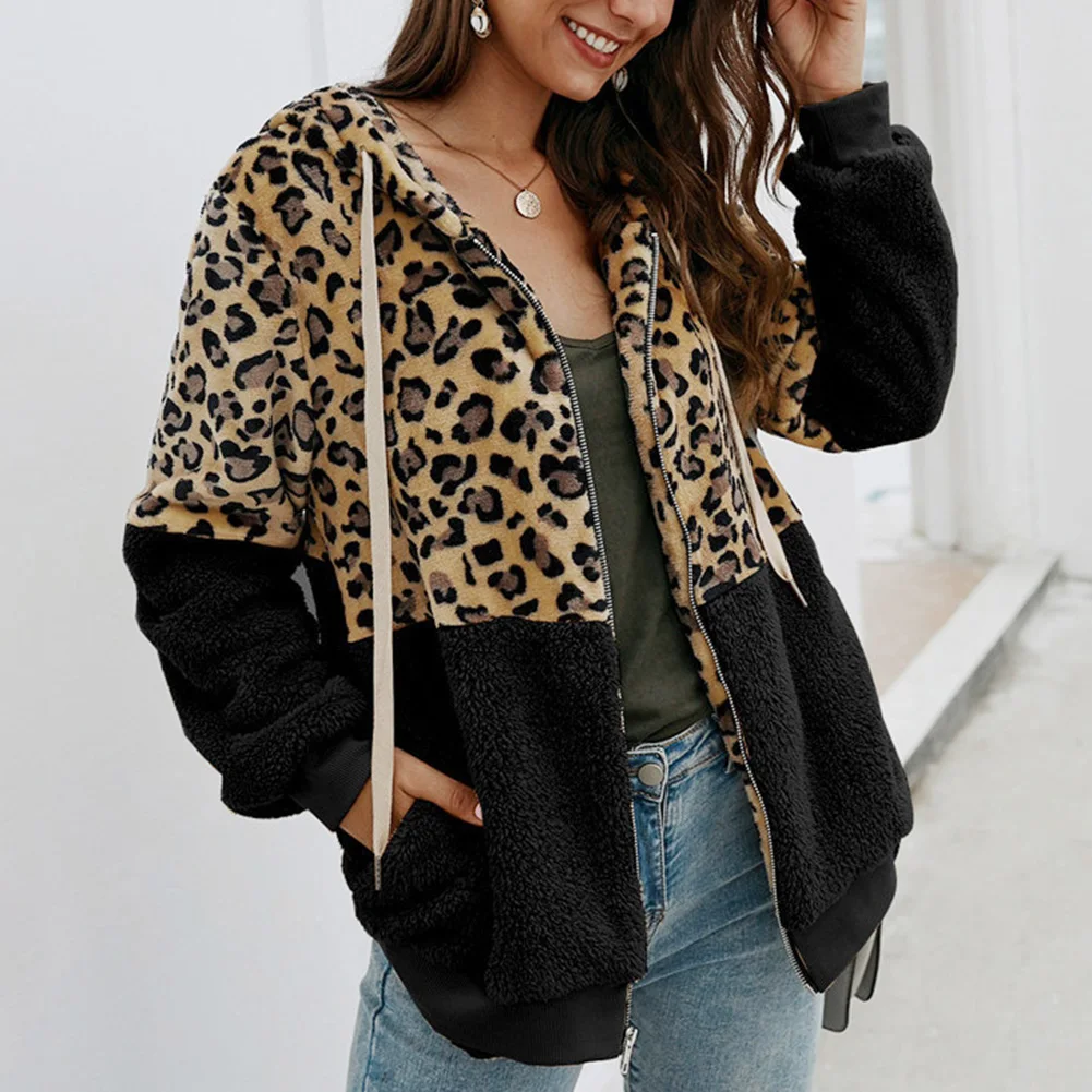 Amanda | Effortless and trendy winter hoodie - Image 2