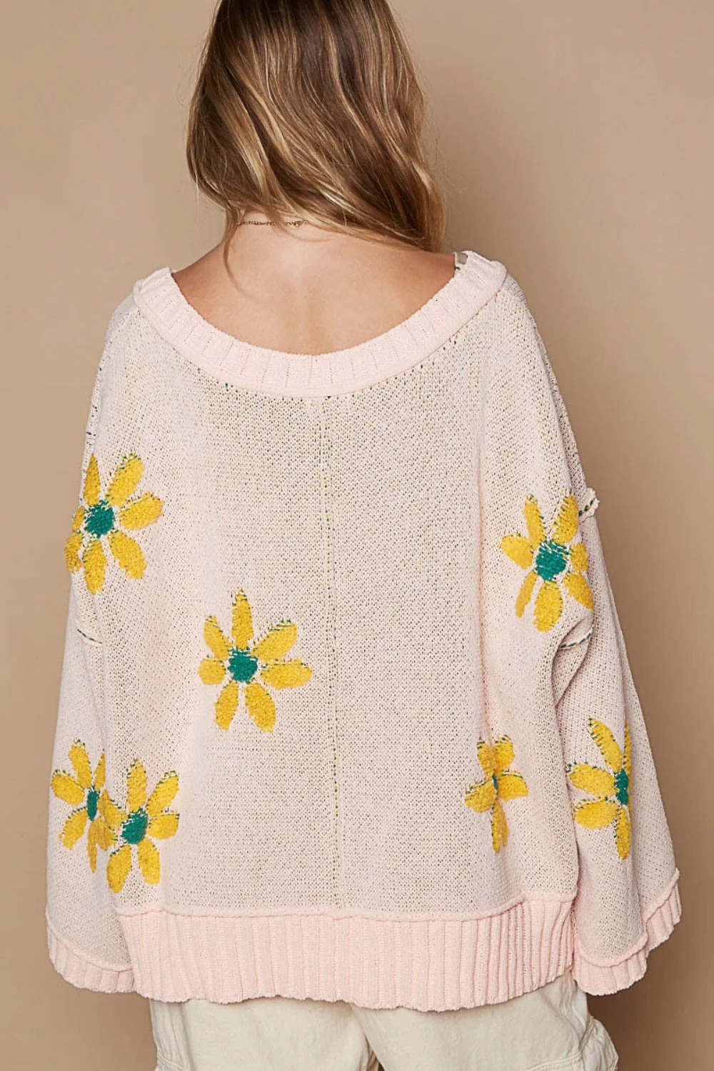 Amelia | Floral chenille V-neck sweater - Image 2