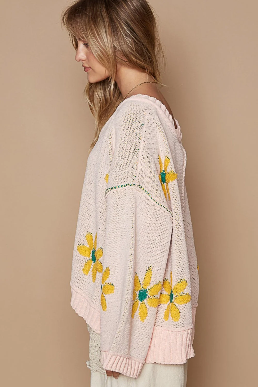 Amelia | Floral chenille V-neck sweater - Image 3