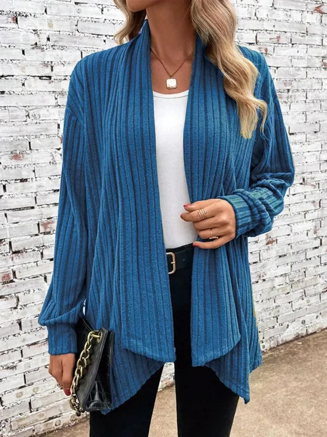 Ana | Modern and fashionable winter cardigan - Image 3