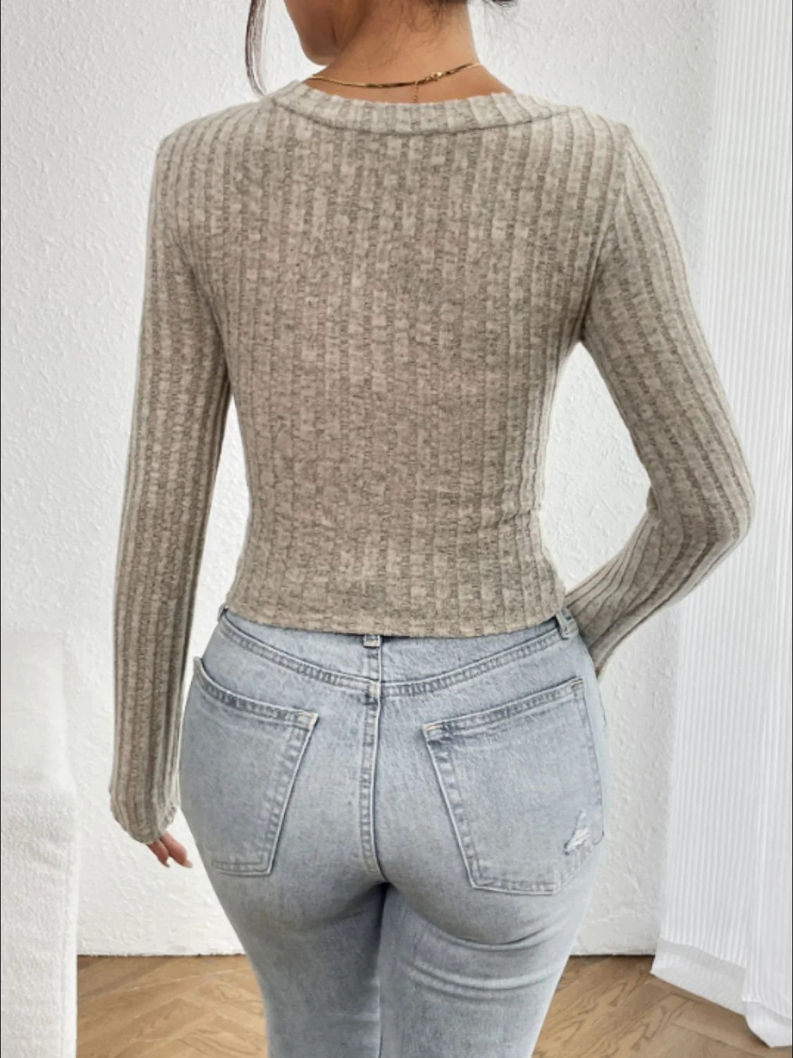 Andrea | Long sleeve V-neck t-shirt - Image 2