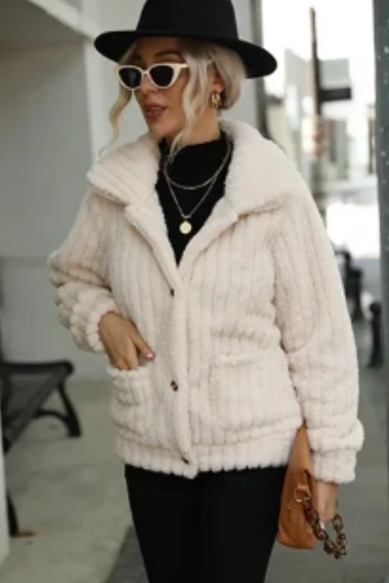 Angela | Chic and relaxed winter garment - Image 14