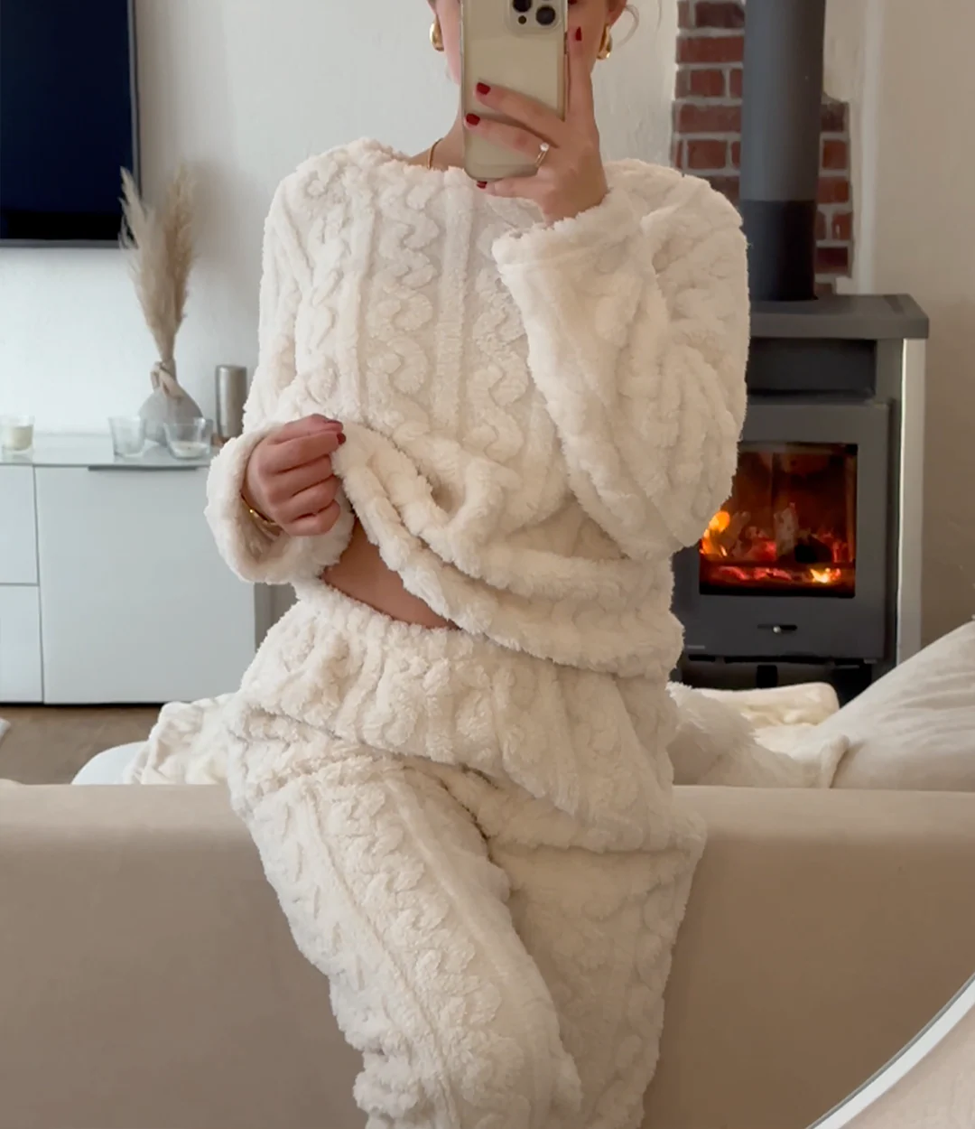 Angelica | The cozy street in winter