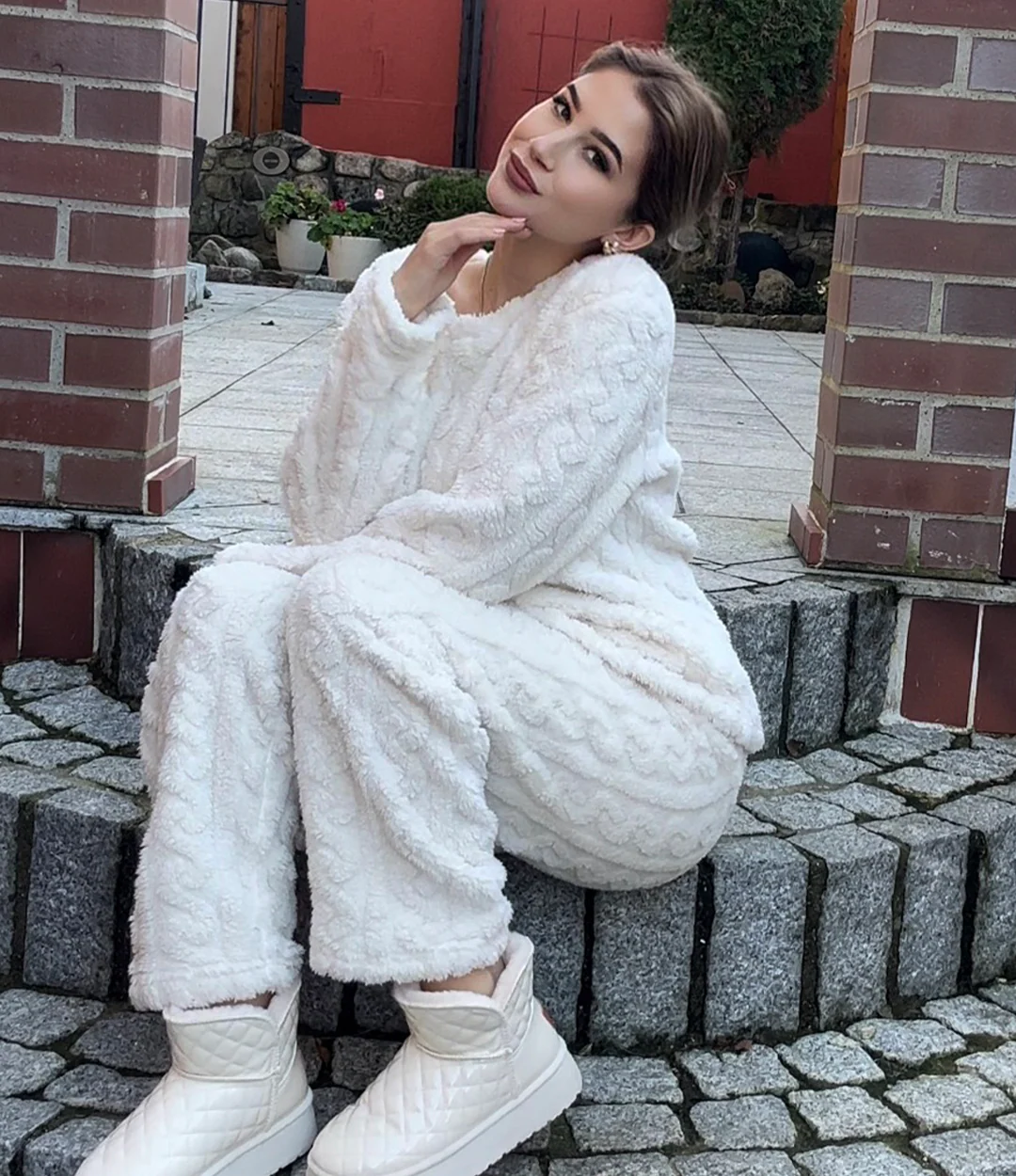 Angelica | The cozy street in winter - Image 7