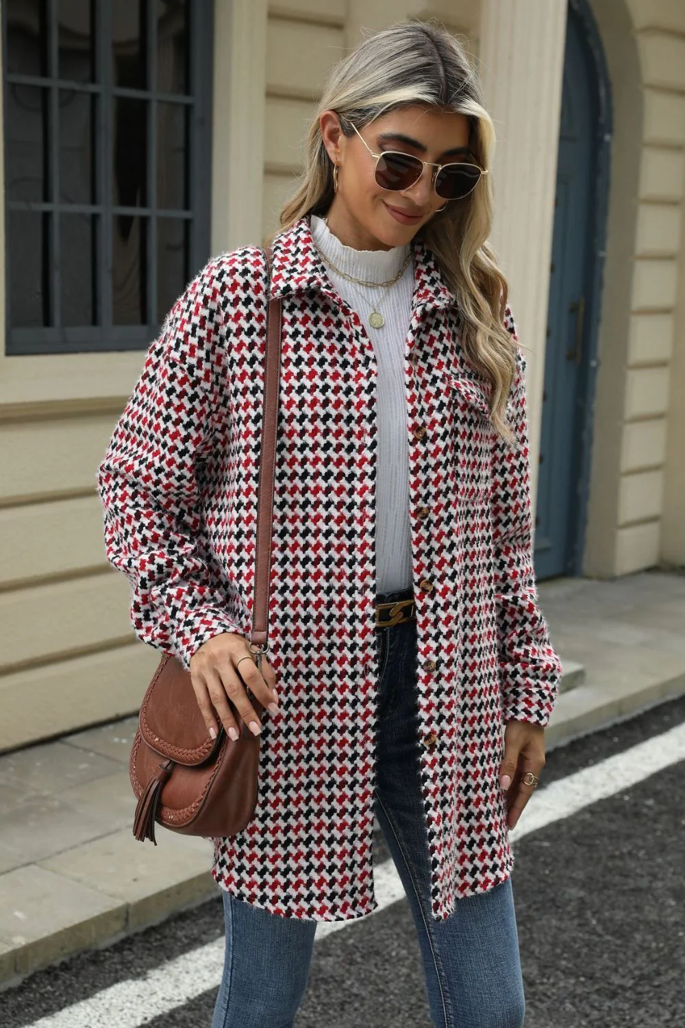 Anika | Houndstooth coat with buttons and dropped shoulders - Image 3