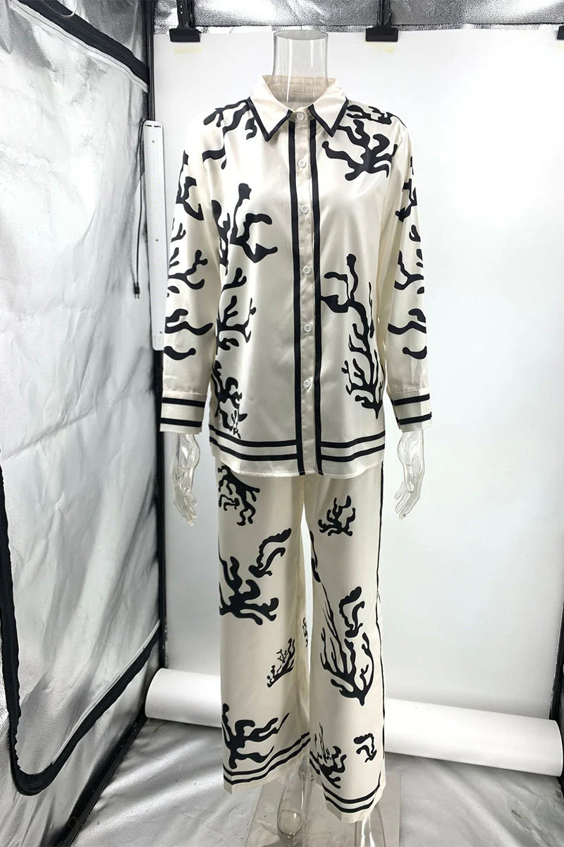 Anne | Casual holiday two-piece suit with a geometric print, turn-down collar and long sleeves - Image 4