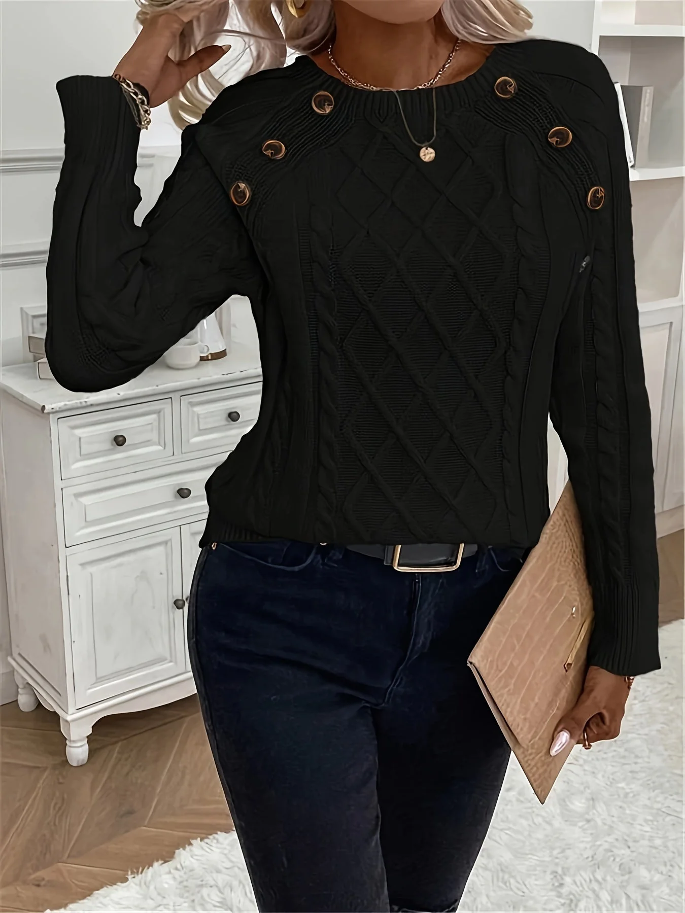 Annelie | Single-breasted cable-knit sweater with a crew neck - Image 6
