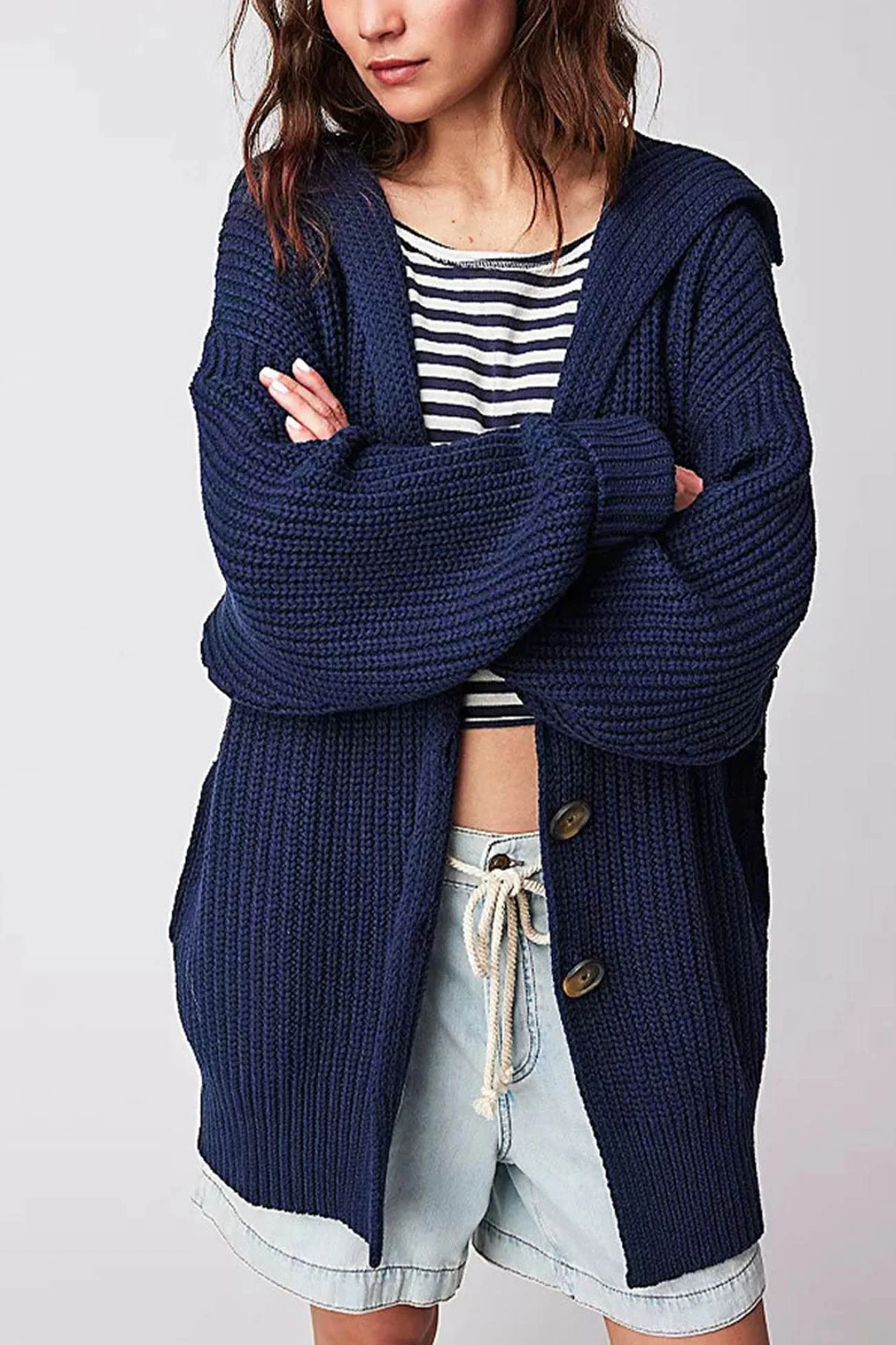 Annelies | Mid-length cardigan with lapels and a single buckle - Image 16
