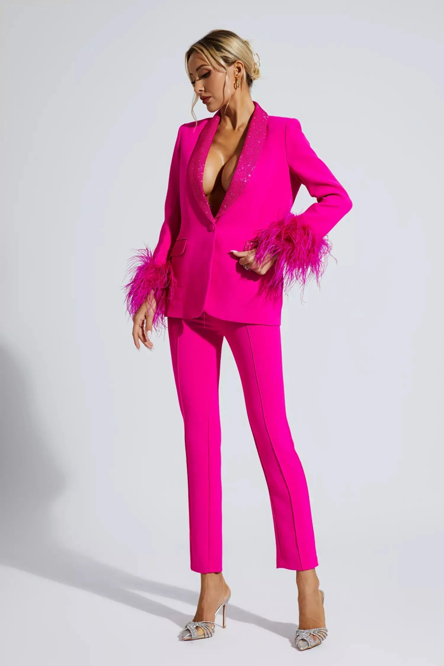 Anneliese | Blazer with diamonds and feather details
