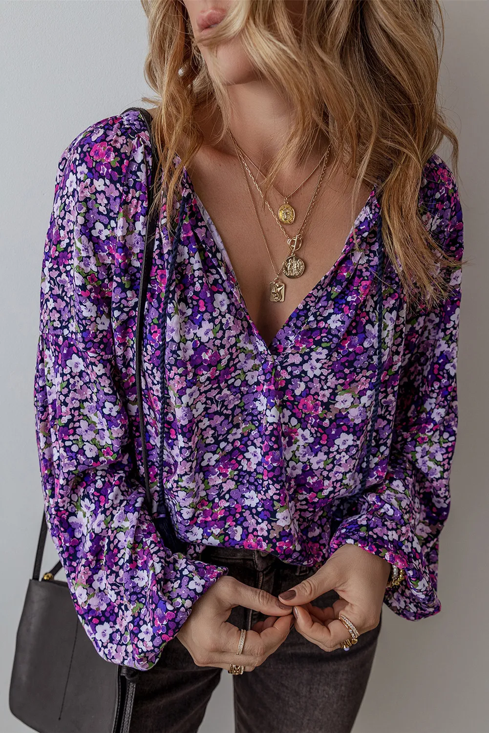 Anneliese | Long-sleeved blouse with floral pattern and tie collar - Image 2