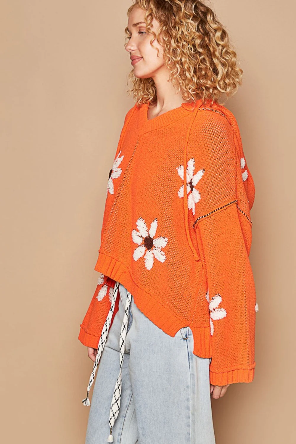 Annika | High-low hooded sweater with floral pattern - Image 3