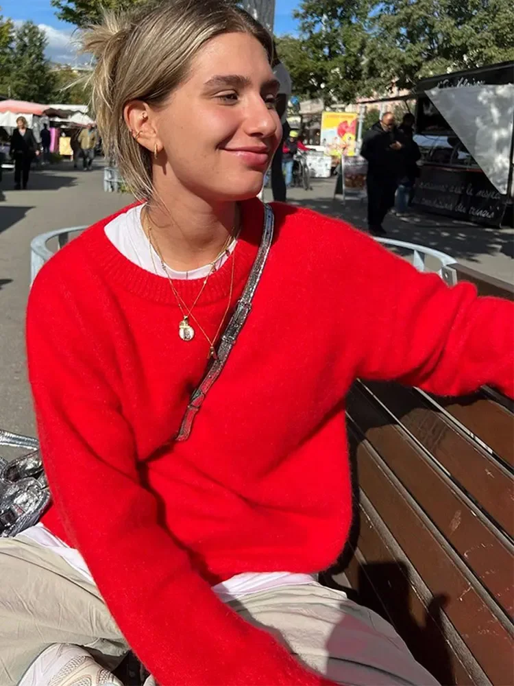 Antonella | Elegant round neck sweater made of red cotton for women - Image 4