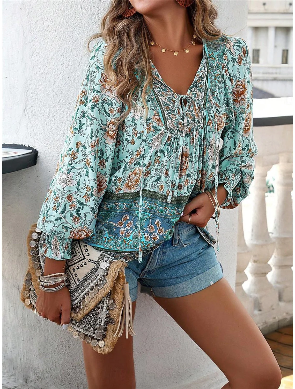 Aquilina® | Floral Lace Shirt For Summer - Image 4