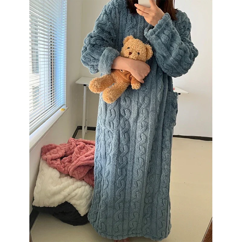 Ava® | Blanket With Sleeves - Image 5