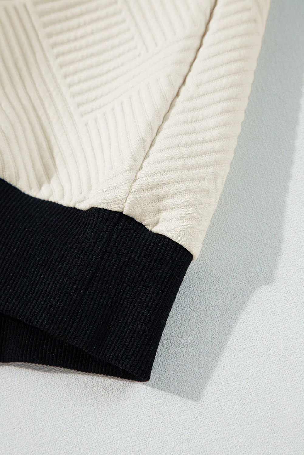 Azucena | Long-sleeved sweatshirt with textured contrast - Image 10
