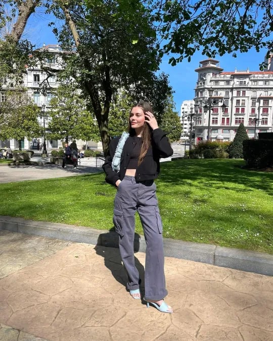 Bárbara® | Elegant Cargo Trousers In A Straight-Leg Cut - Image 10