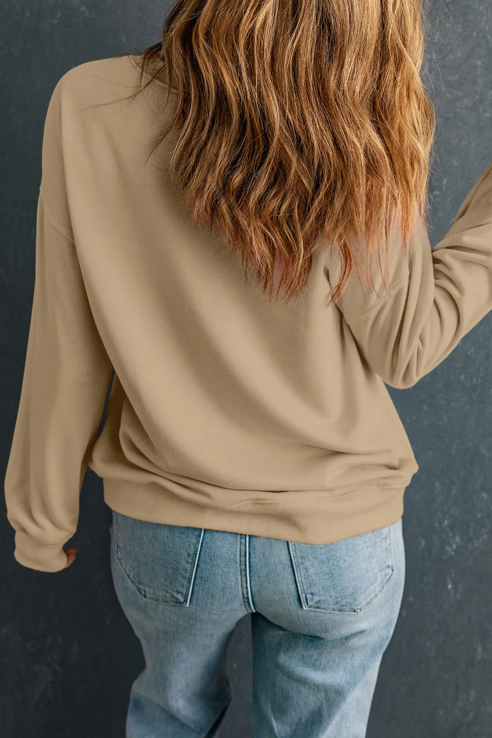 Barbara | Long-sleeved sweatshirt with a pumpkin graphic - Image 3