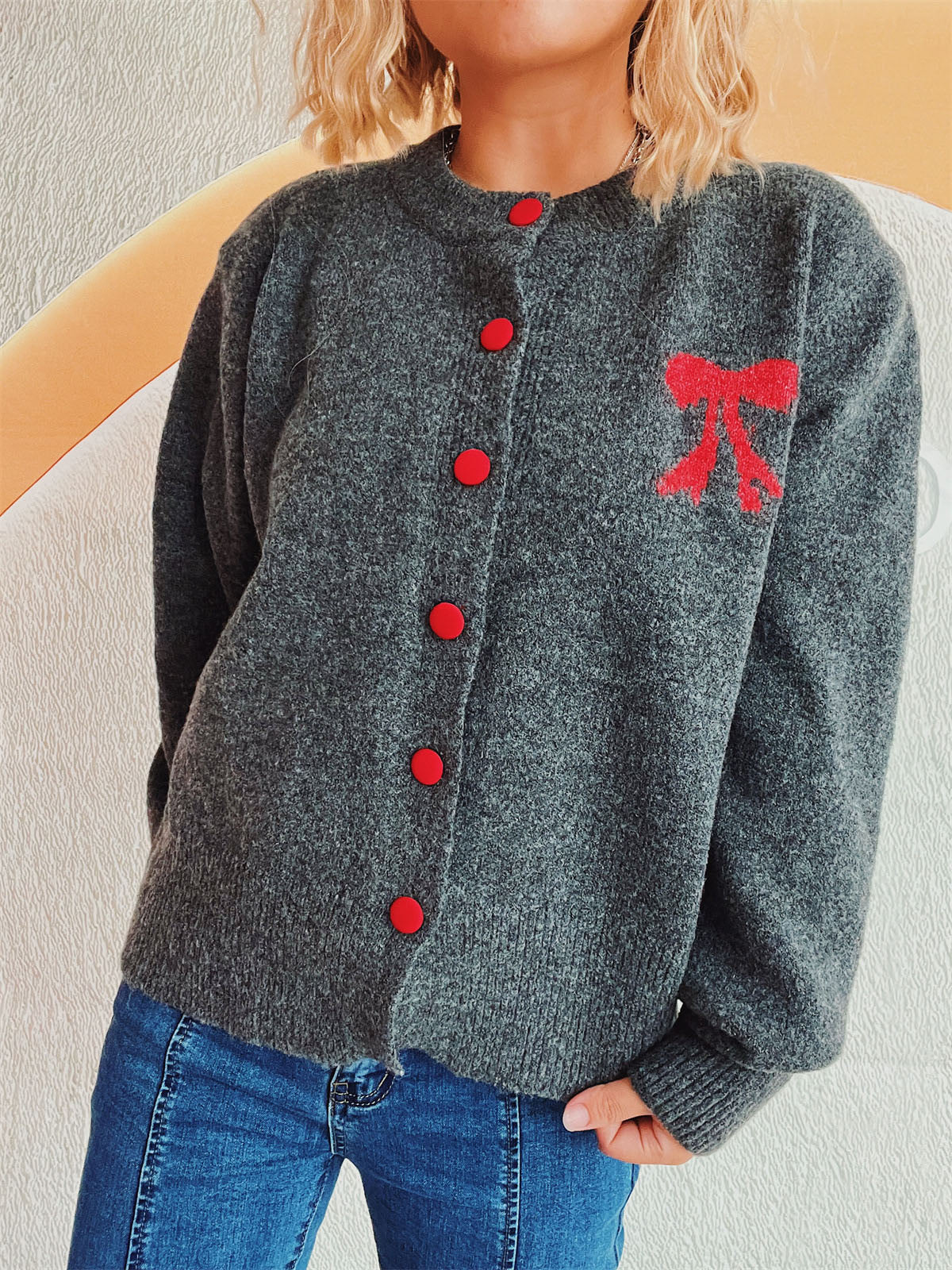Beate | Long-sleeved cardigan with bow and round neckline and buttons - Image 11