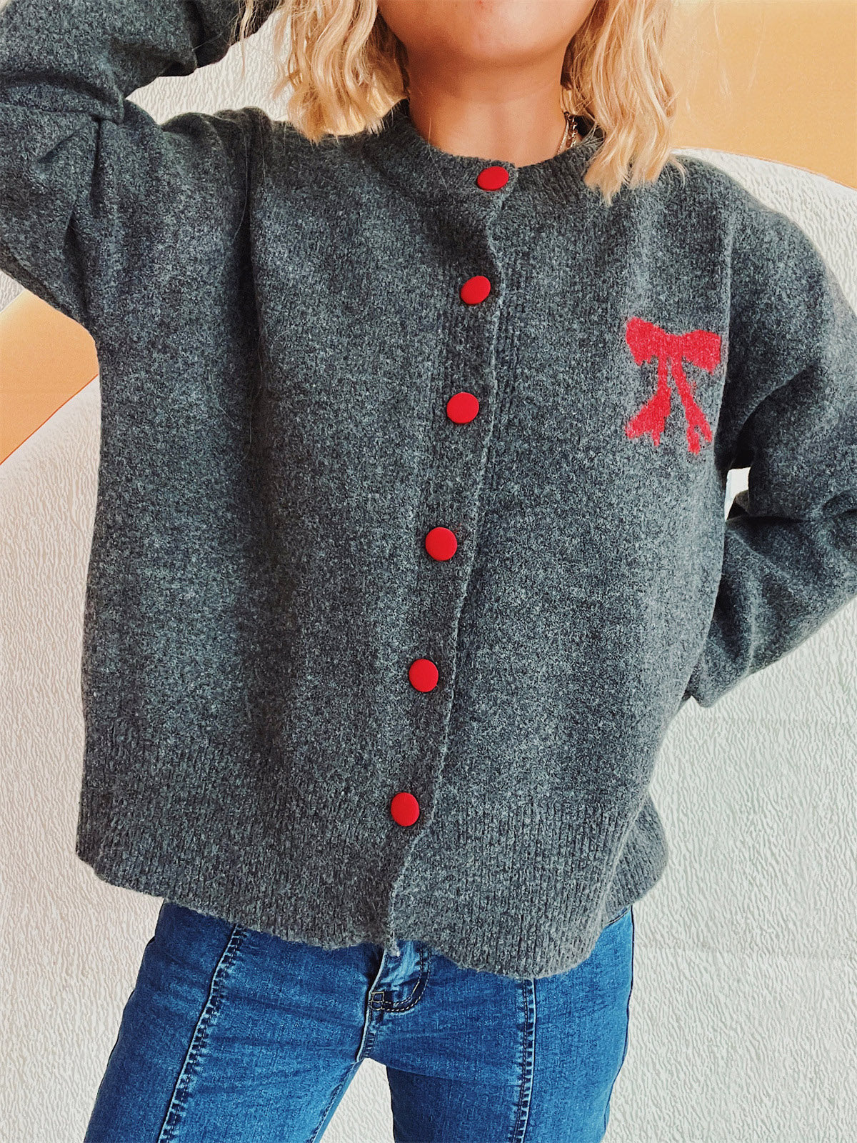 Beate | Long-sleeved cardigan with bow and round neckline and buttons - Image 12
