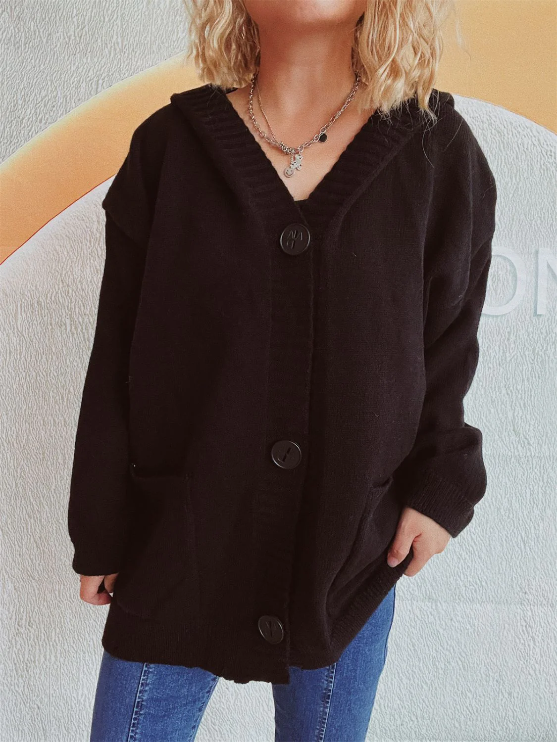 Beatrice | Long-sleeved cardigan with hood and dropped shoulders - Image 16