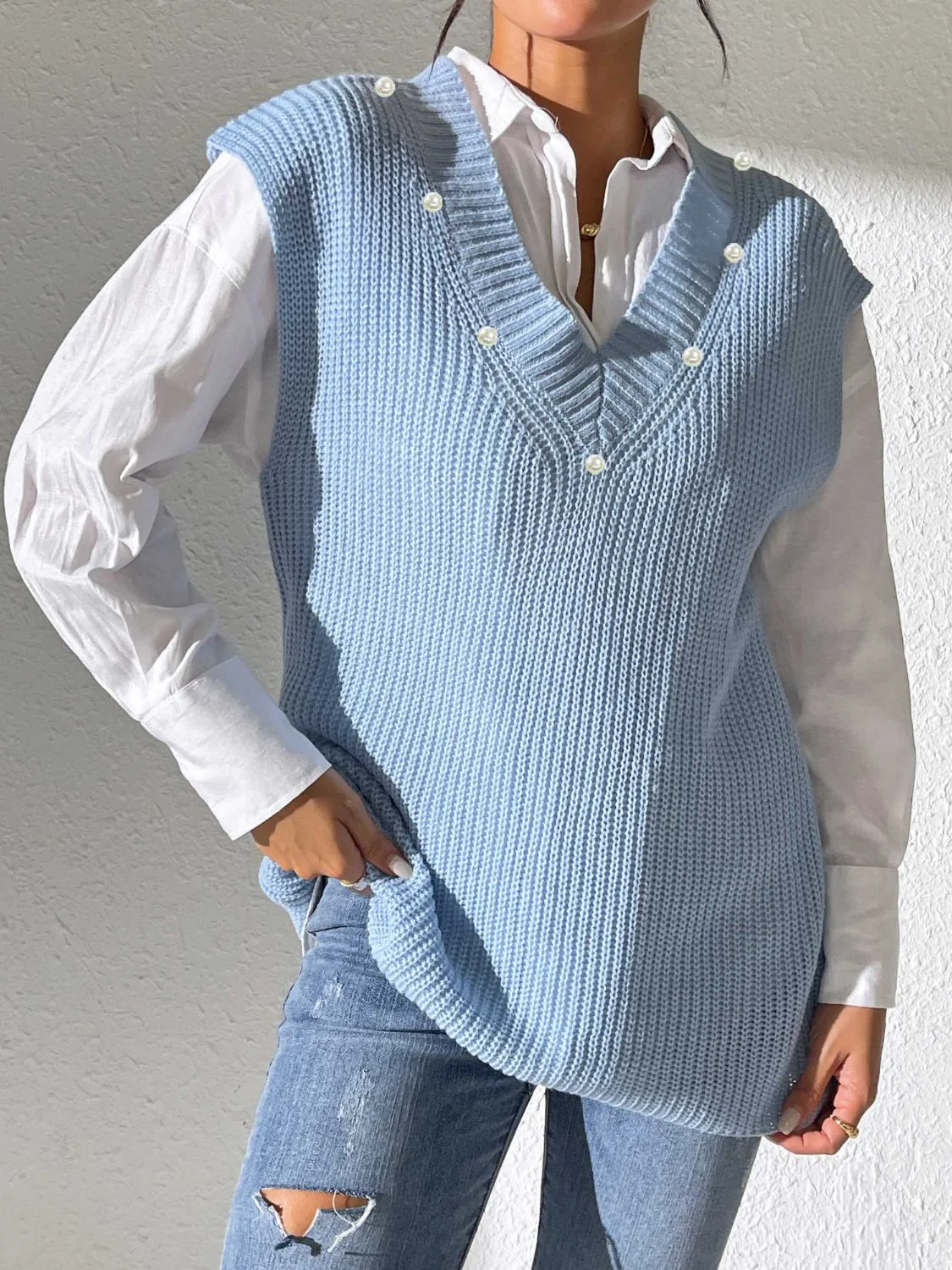 Beatriz | Beaded V-neck sweater vest - Image 4