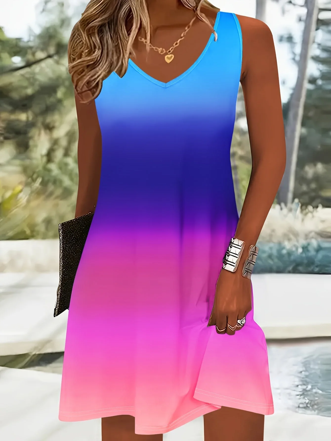 Begoña® | Stylish Gradient Dress With V-Neck - Image 4