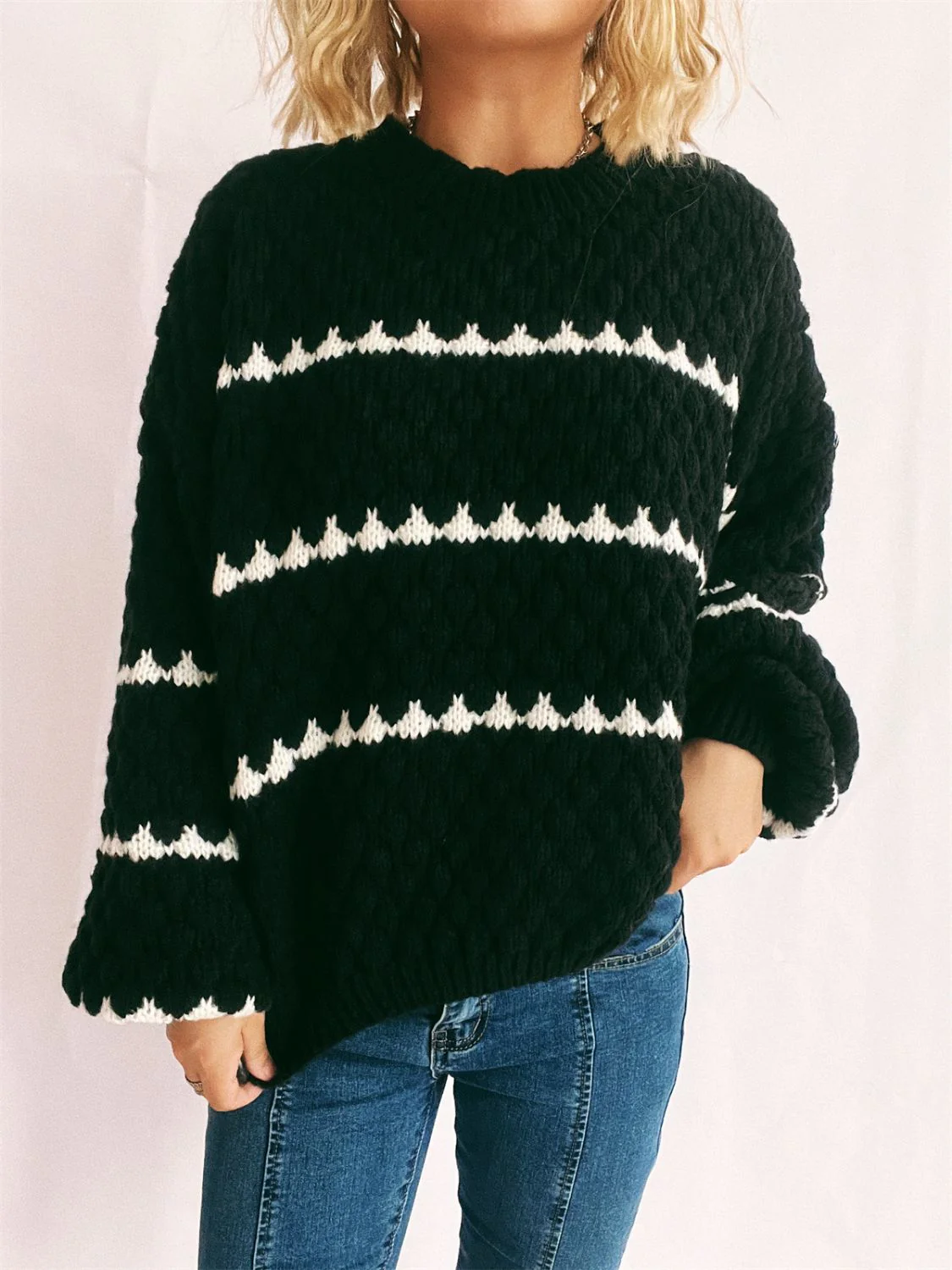 Bianca | Long-sleeved sweater with contrasting stripes and a crew neck - Image 8