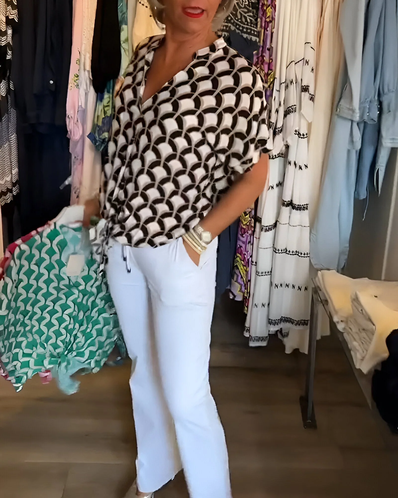 Breayle® | Printed Short Sleeve Blouse With V-Neck - Image 2