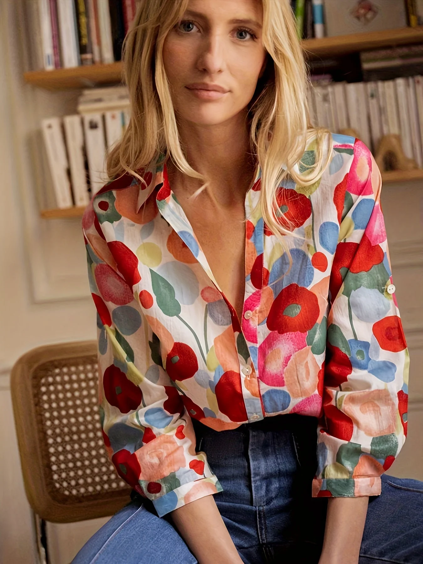 Brendyn® | Floral Pattern Blouse With Long Sleeves And Polo Collar - Image 3