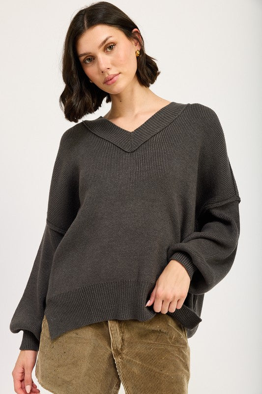 Brigitte | OVERSIZED V-NECK SWEATER - Image 14