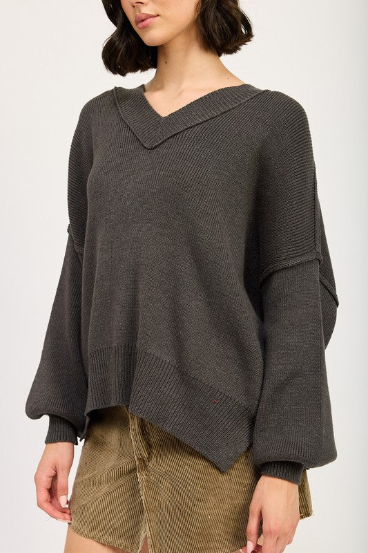 Brigitte | OVERSIZED V-NECK SWEATER - Image 15
